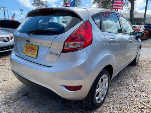 2013 Ford Fiesta SE
