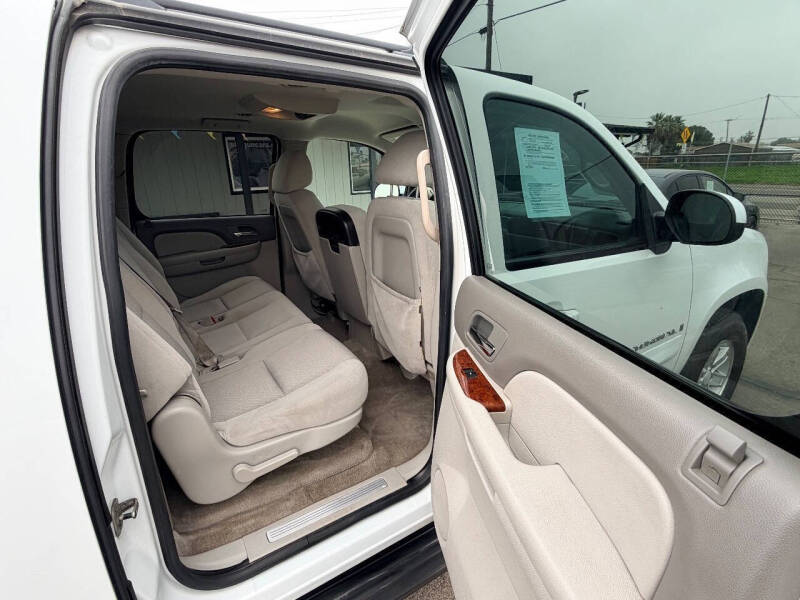 2009 GMC Yukon XL SLE