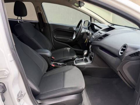 2016 Ford Fiesta SE