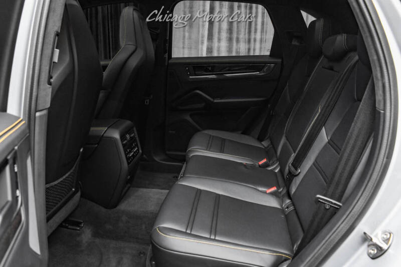 2025 Porsche Cayenne GTS