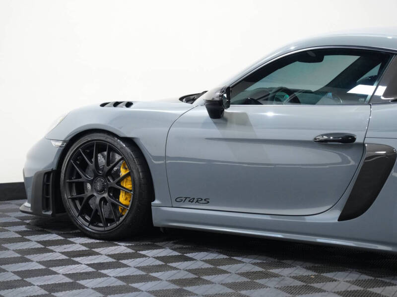 2023 Porsche 718 Cayman GT4 RS