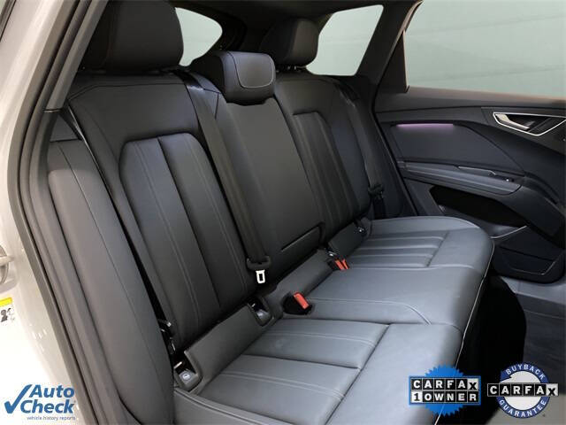 2024 Audi Q4 e-tron quattro Premium Plus 50