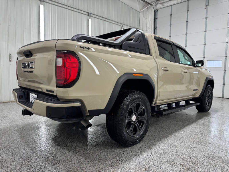 2024 GMC Canyon Elevation