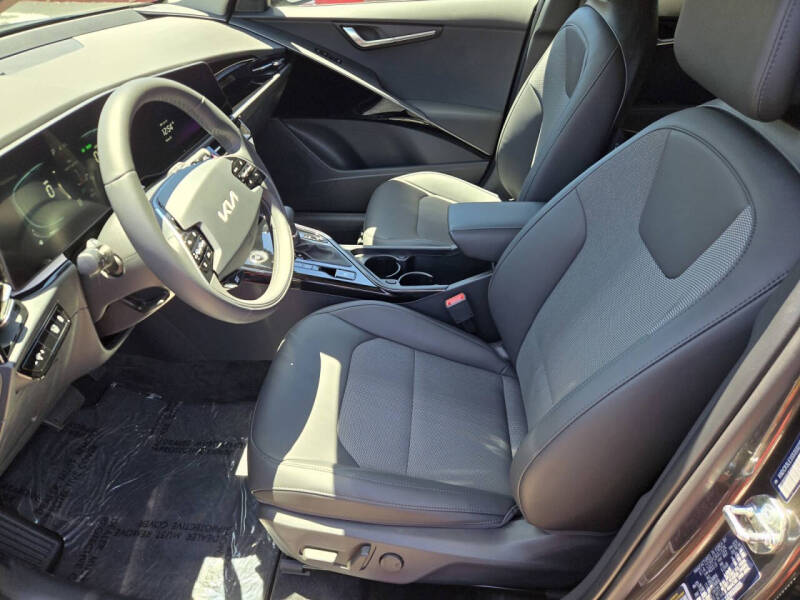 2025 Kia Niro EX