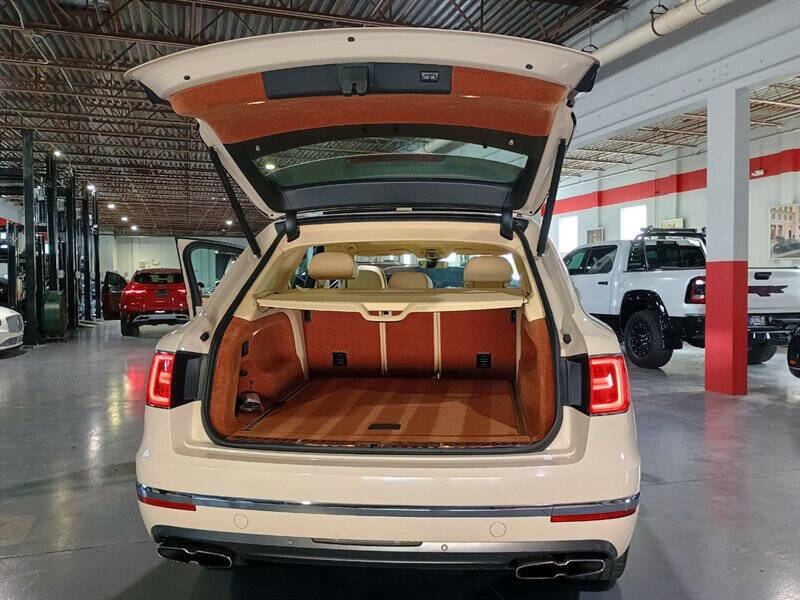 2019 Bentley Bentayga 92