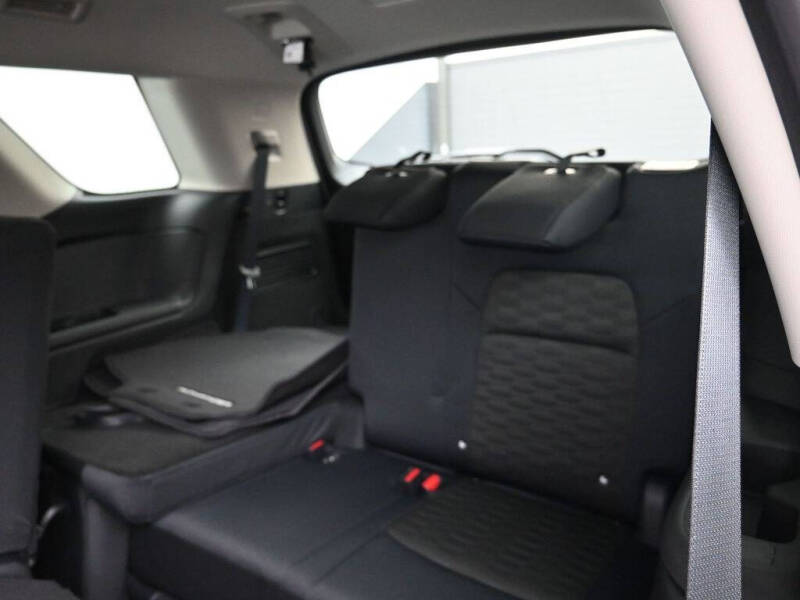 2025 Nissan Pathfinder S