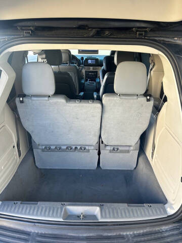 2014 Volkswagen Routan SEL Premium