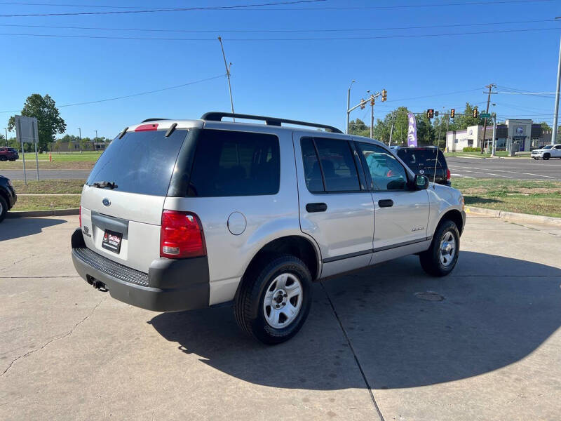 2004 Ford Explorer XLS