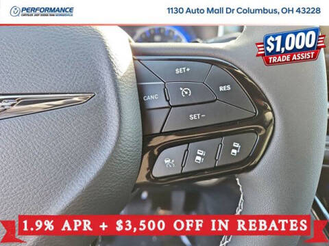 2026 Chrysler Pacifica Select
