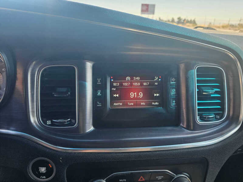 2017 Dodge Charger SE