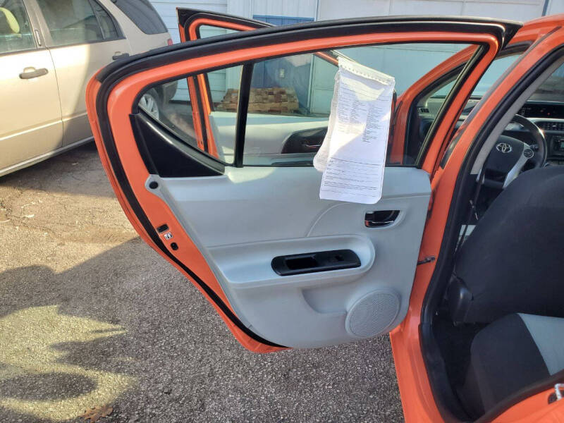 2012 Toyota Prius c Three