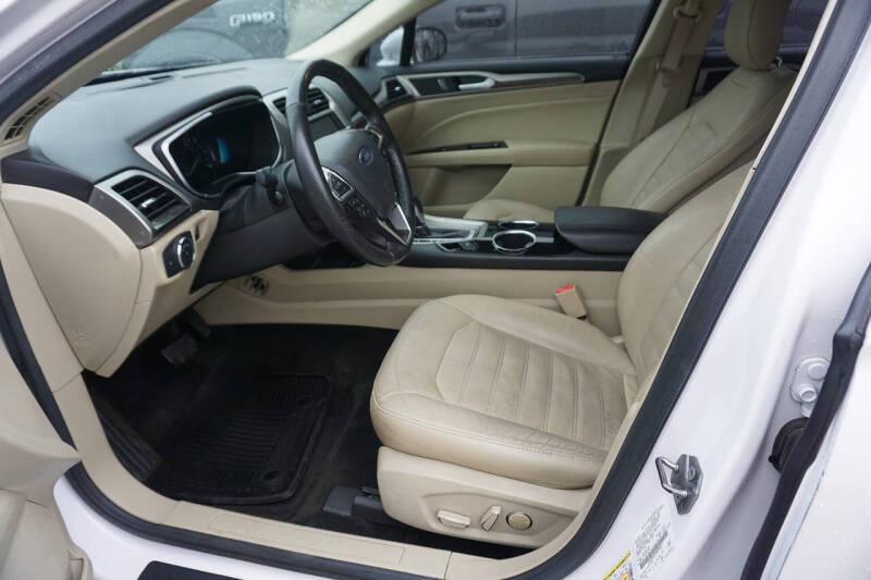 2013 Ford Fusion Energi SE