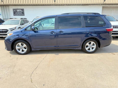 2020 Toyota Sienna LE 8-Passenger