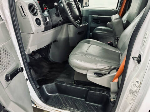 2014 Ford E-Series E-350 SD