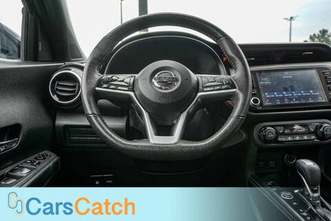 2022 Nissan Kicks SR