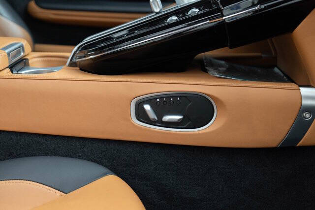 2025 Aston Martin Vantage 26