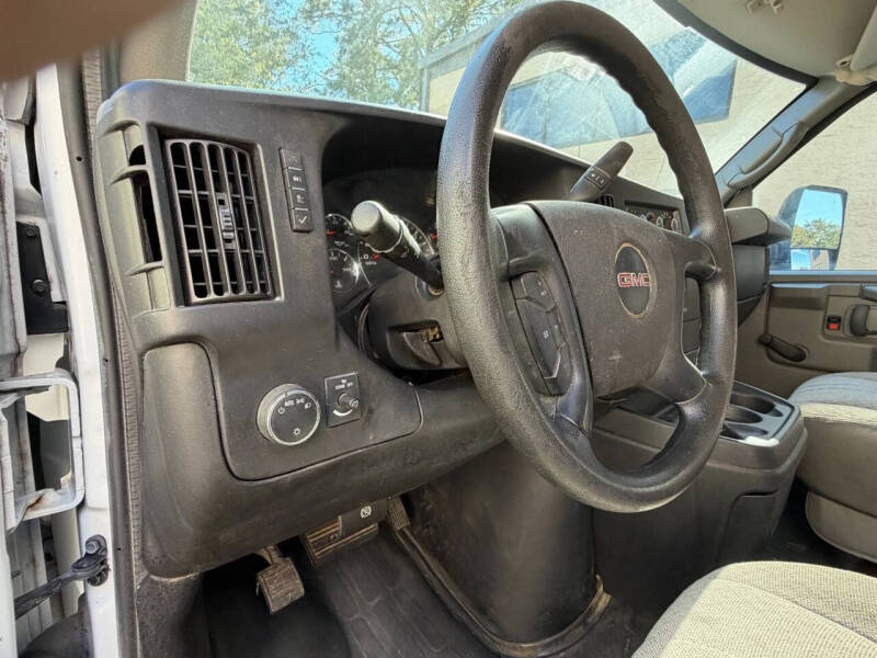 2015 GMC Savana 3500