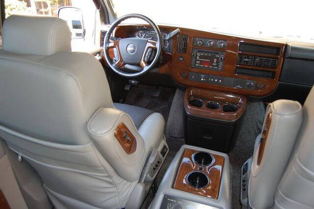 2017 GMC Savana 2500