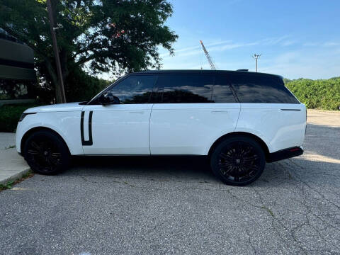 2023 Land Rover Range Rover P530 SE LWB