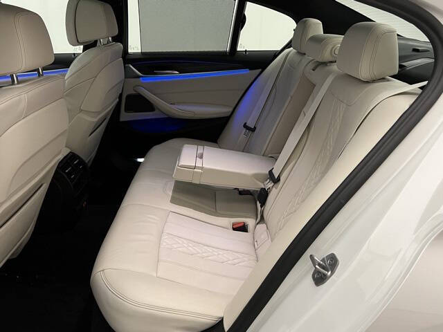 2022 BMW 5 Series 530i