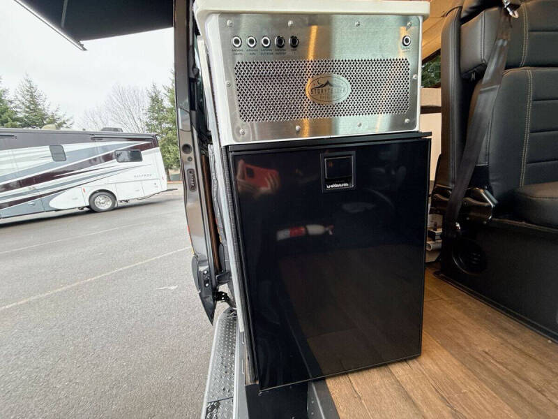 2024 Mercedes-Benz Sprinter