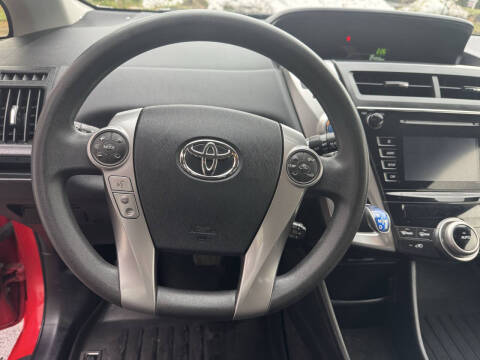 2016 Toyota Prius v Two