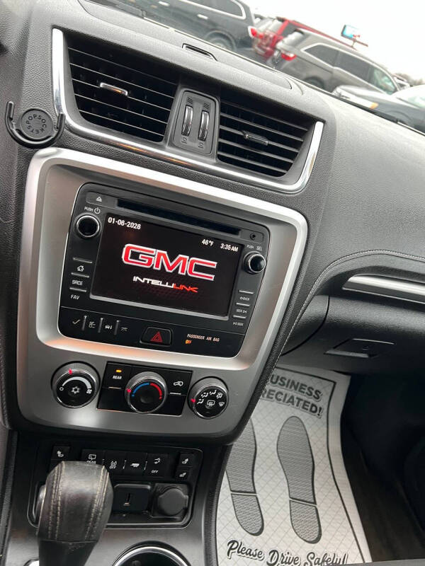 2015 GMC Acadia SLE-2