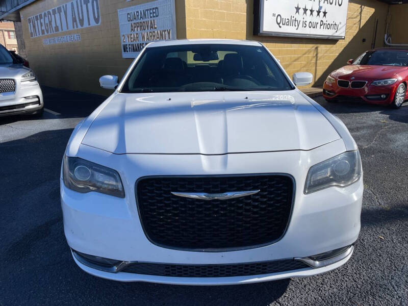 2018 Chrysler 300 S