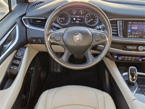 2020 Buick Enclave Essence