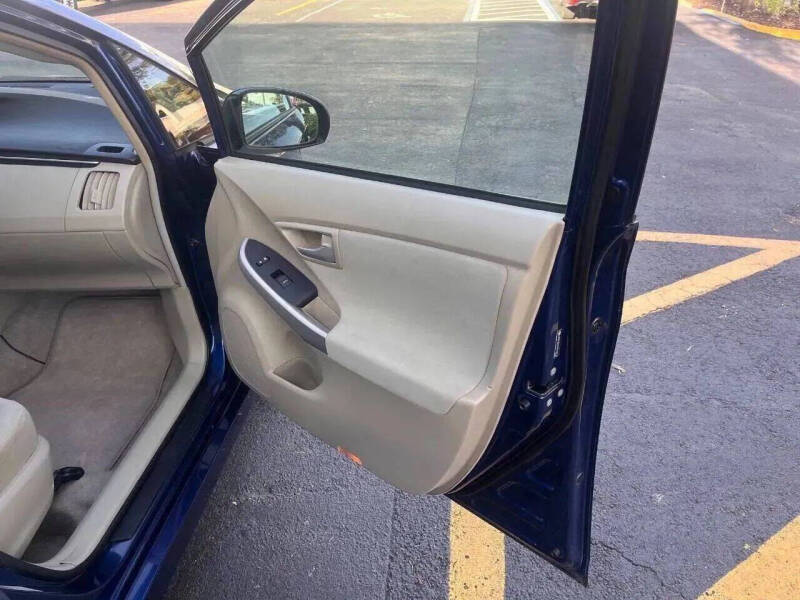 2010 Toyota Prius III