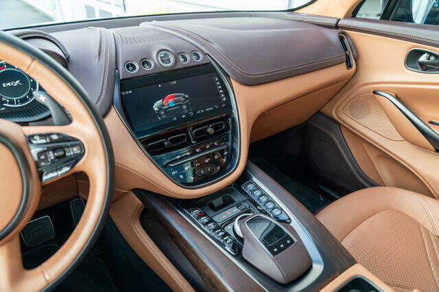 2021 Aston Martin DBX