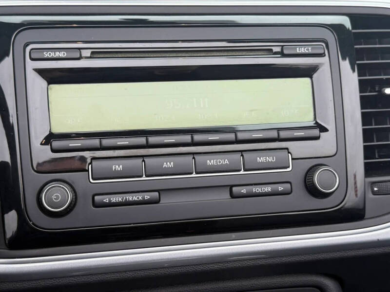 2015 Volkswagen Beetle Convertible