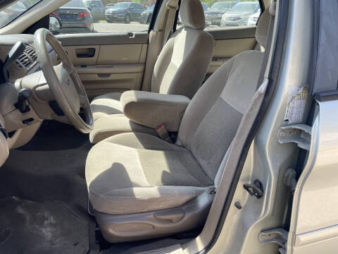 2006 Ford Taurus SE