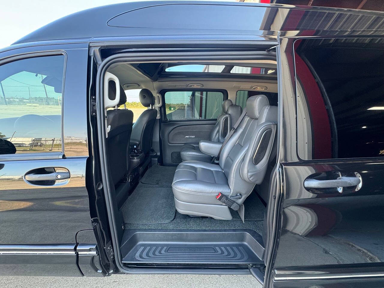 2019 Mercedes-Benz Metris for sale at Carnival Car Company in Victoria, TX