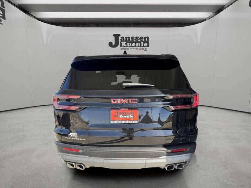 2025 GMC Acadia Elevation