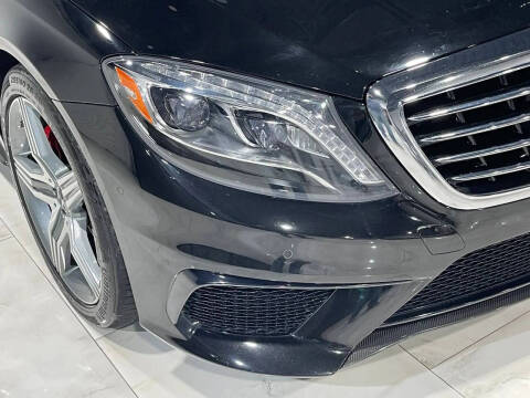 2016 Mercedes-Benz S-Class AMG S 63