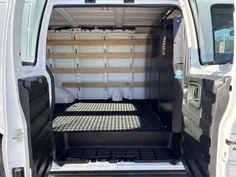 2024 Chevrolet Express 2500