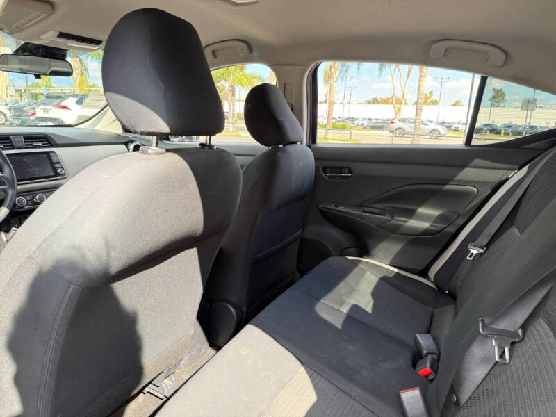 2020 Nissan Versa SV