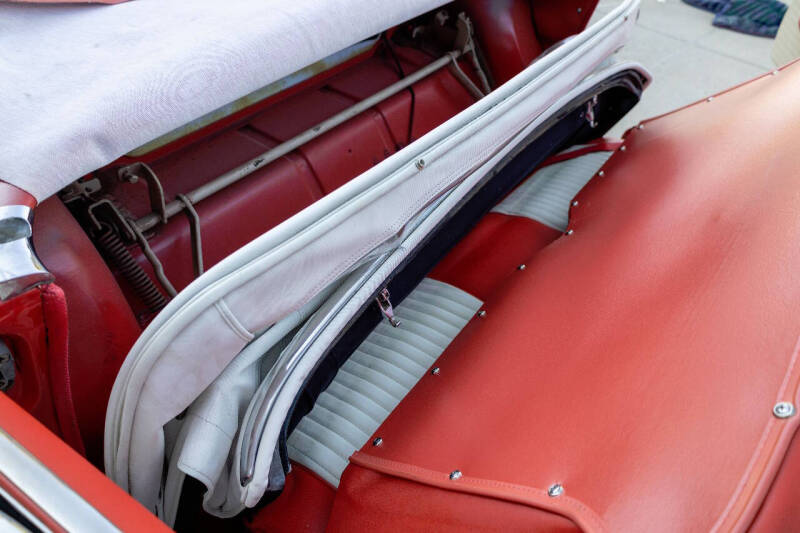 1956 Ford Thunderbird