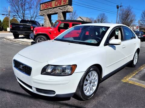 2004 Volvo S40 for sale at I-DEAL CARS in Camp Hill PA