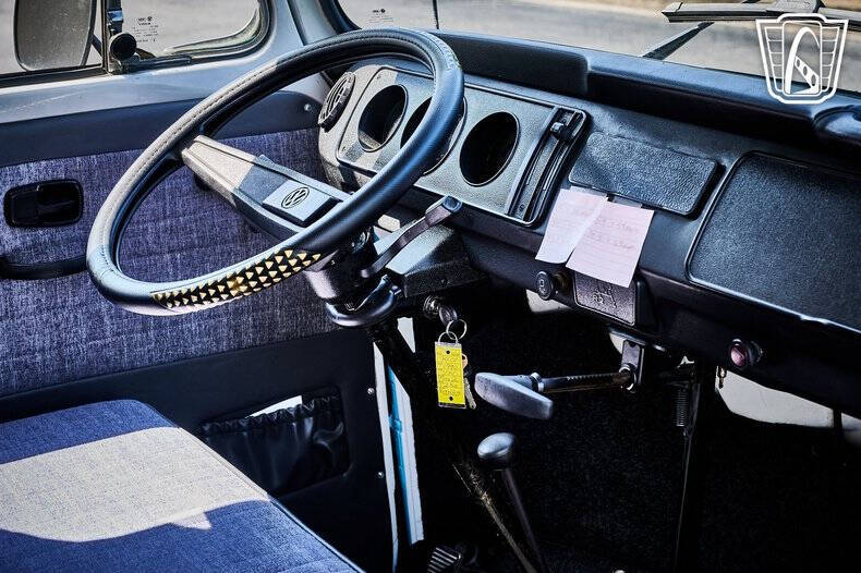 1990 Volkswagen Bus