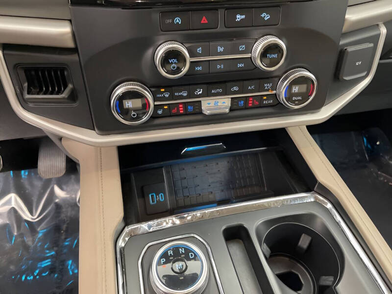 2023 Ford Expedition MAX XLT