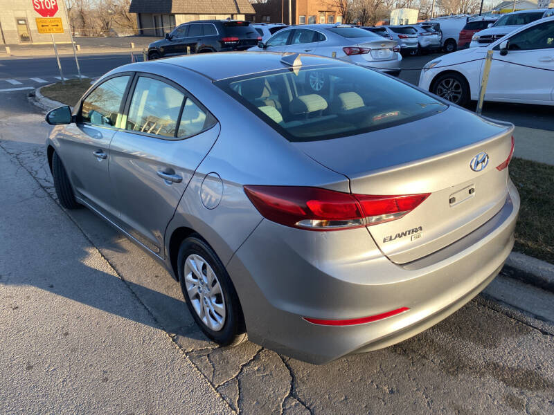 2017 Hyundai Elantra SE