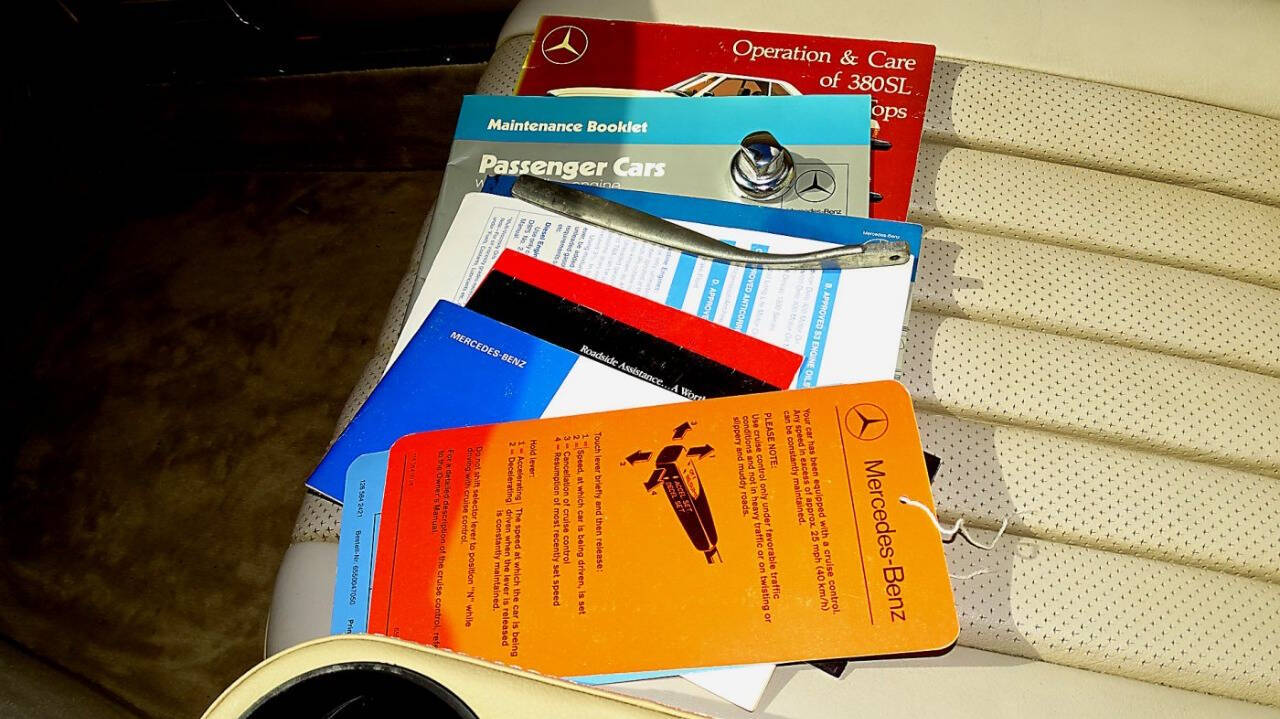 1985 Mercedes-Benz 380-Class 35