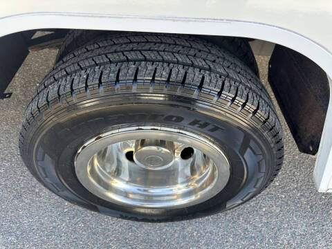 2019 Winnebago Outlook