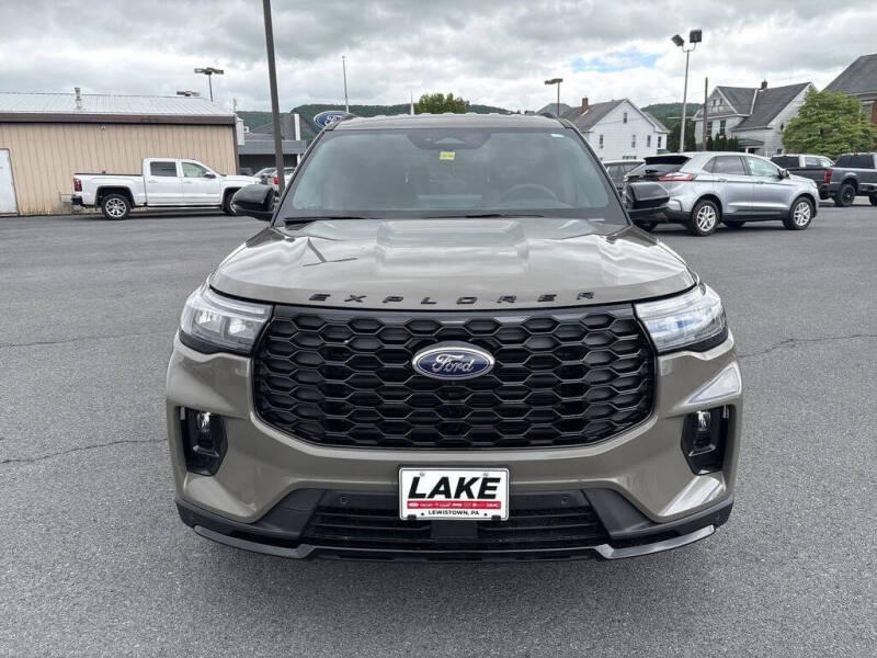2026 Ford Explorer ST-Line