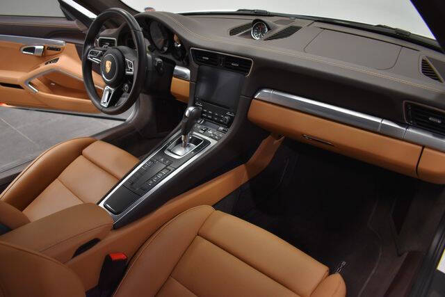 2017 Porsche 911 Carrera 4S