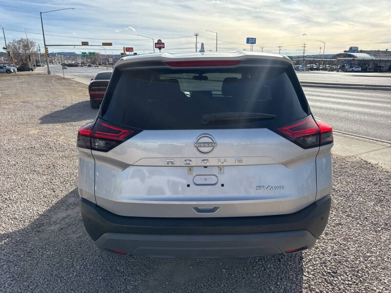 2022 Nissan Rogue SV