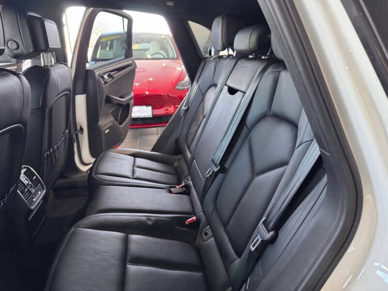 2016 Porsche Macan S