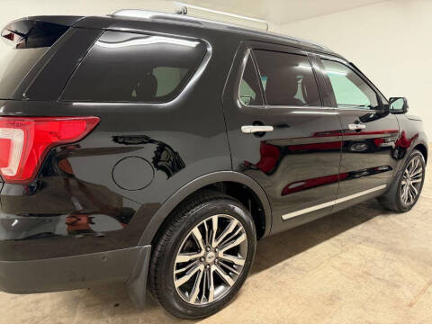 2017 Ford Explorer Platinum